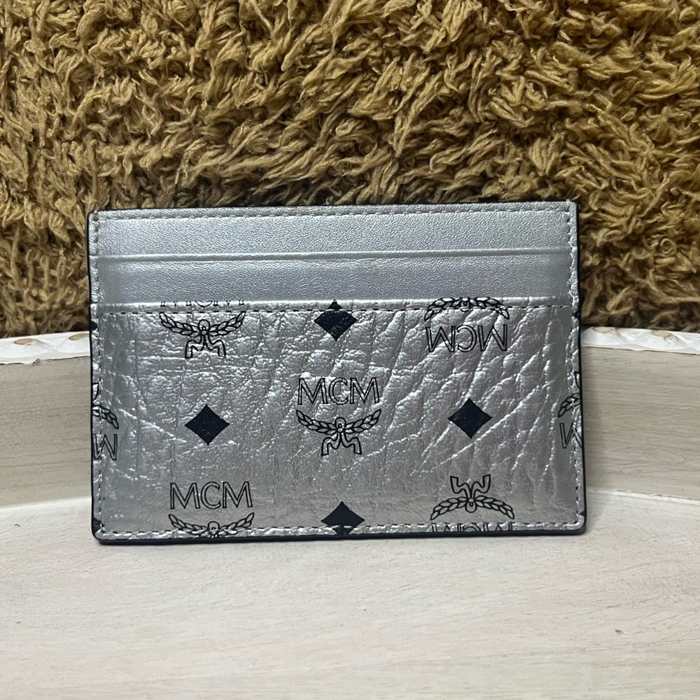 MCM metallic silver cardholder